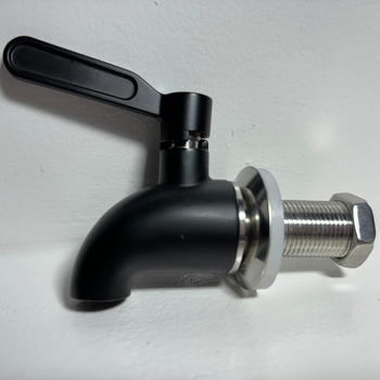 zwart rvs kraantje voor de AquaPro waterfilter
